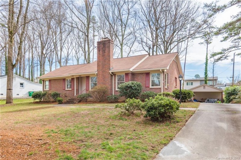 Property image 2 at 5700 Charing Place, Charlotte, NC 28211