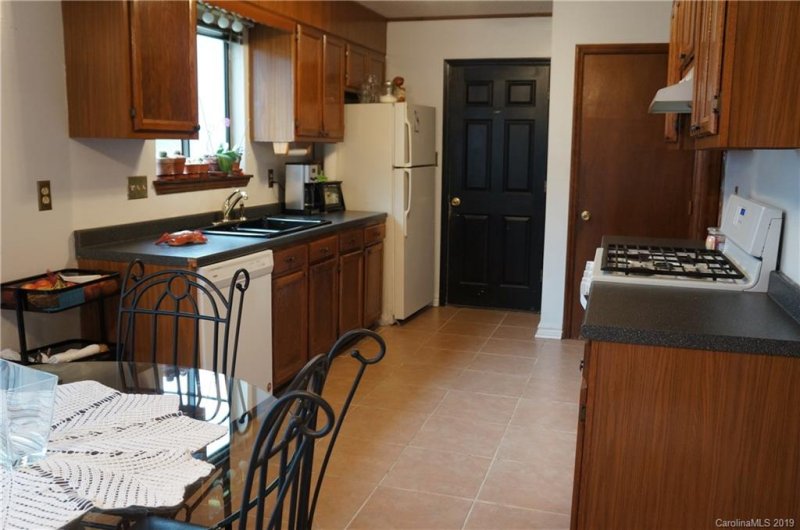 Property image 5 at 4715 Cricklewood Lane, Charlotte, NC 28212