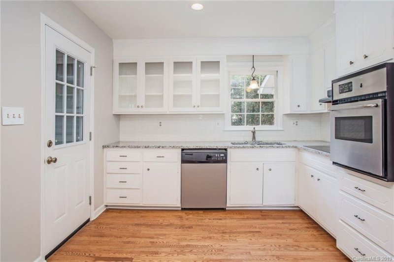 Property image 4 at 6501 Shaftesbury Road, Charlotte, NC 28270