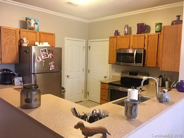 Property image 4 at 4624 Sahalee Lane, Charlotte, NC 28216