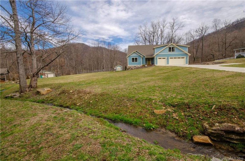 Property image 3 at 525 Stepping Stone Lane, Waynesville, NC 28786