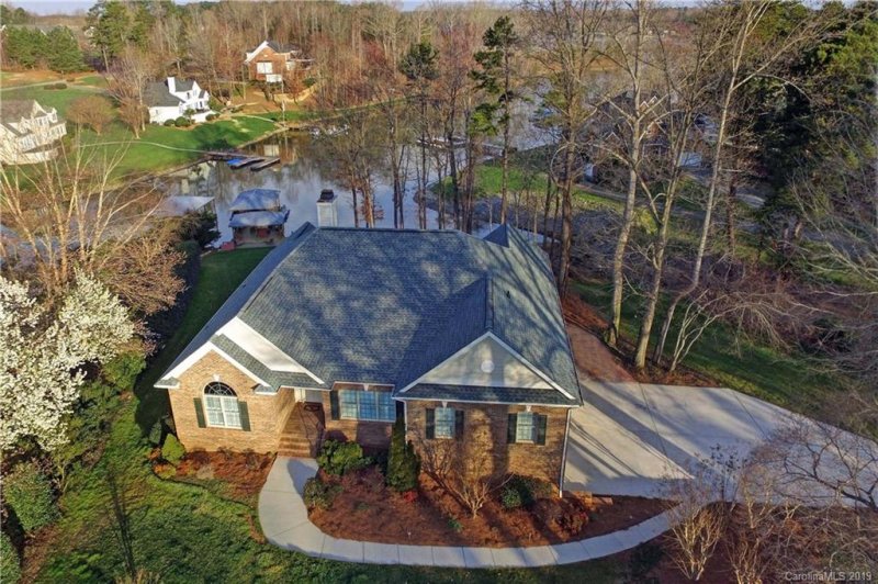 Property image 4 at 115 Grand Bay Drive, Mooresville, NC 28117