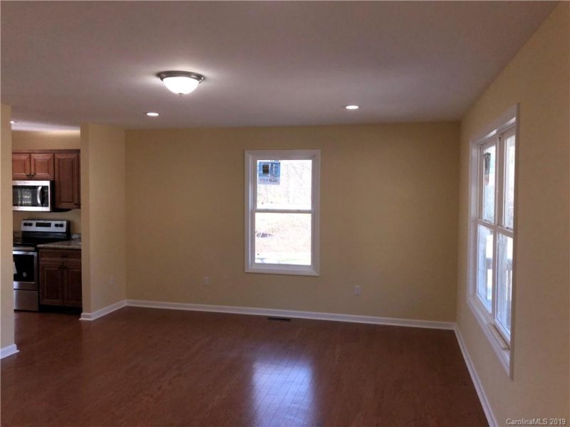 Property image 3 at 1 Kent Street, Asheville, NC 28803