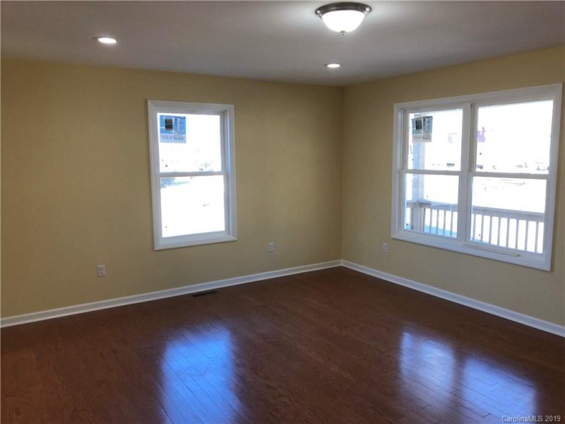 Property image 4 at 1 Kent Street, Asheville, NC 28803