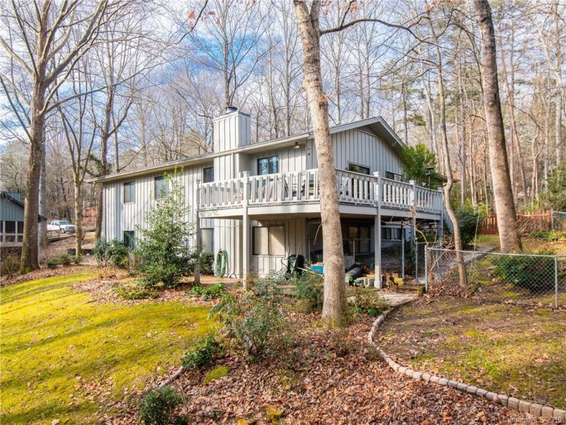 Property image 2 at 3020 Chestnut Tree Road, Hendersonville, NC 28792