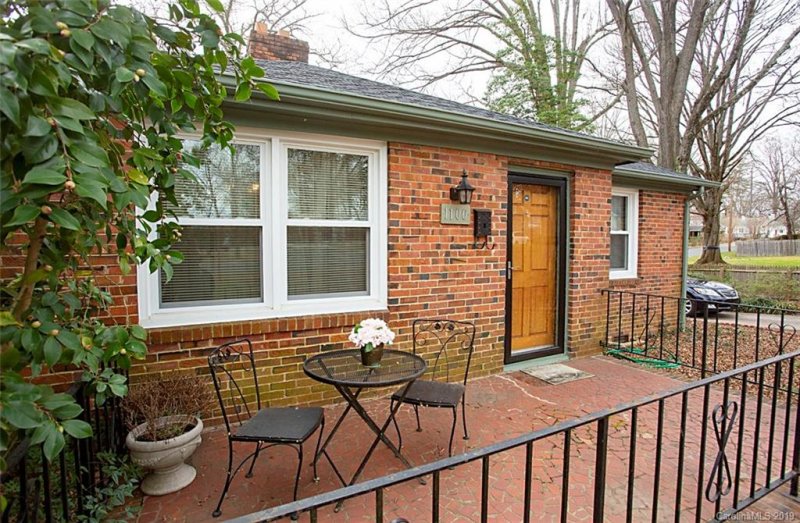Property image 2 at 1100 Meadow Lane, Charlotte, NC 28205