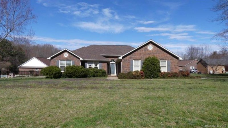 7947 King Arthurs Court