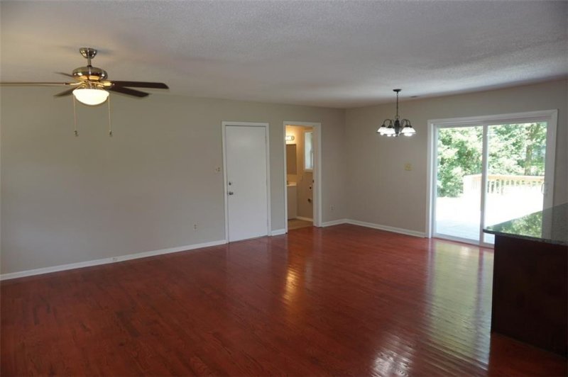 Property image 4 at 4652 Queens Road, Hickory, NC 28602