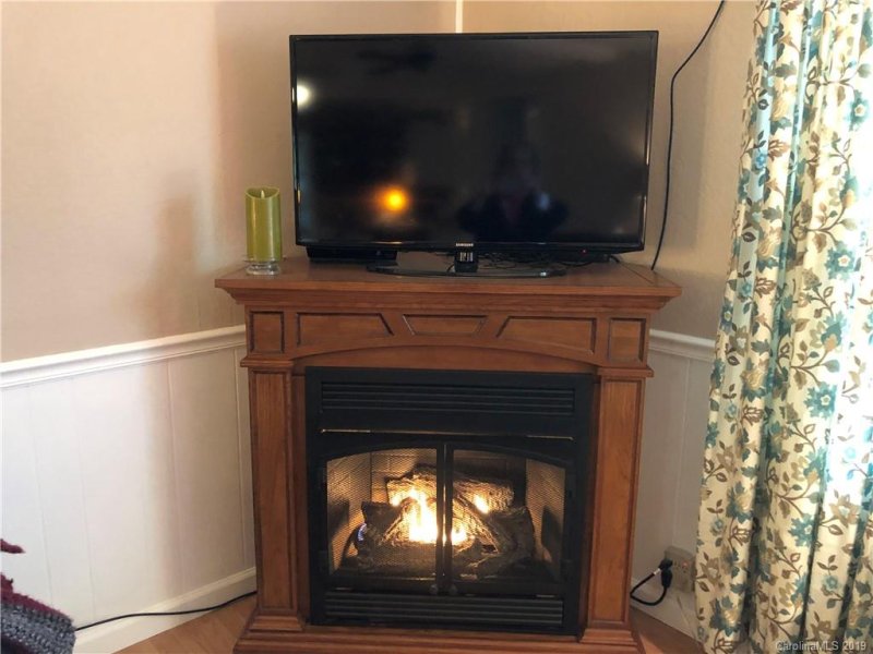 Property image 4 at 224 Cranbrook Circle, Hendersonville, NC 28792