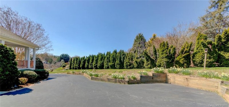 Property image 5 at 2010 Holly Tree Hill, Hendersonville, NC 28739