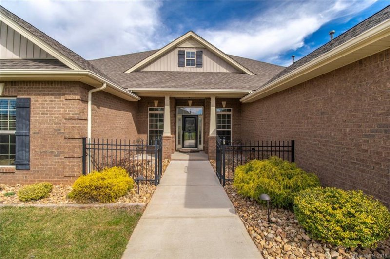 Property image 4 at 151 Mills Plantation Circle, Troutman, NC 28166