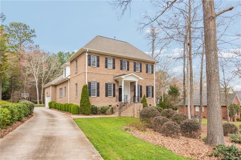 Property image 2 at 203 Oxford Place Drive, Fort Mill, SC 29715