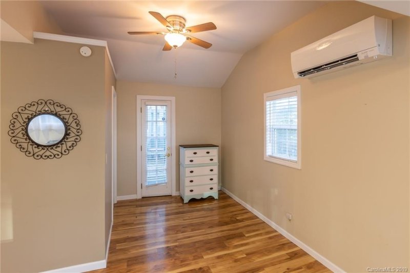 Property image 4 at 24 Rhododendron Drive, Asheville, NC 28805