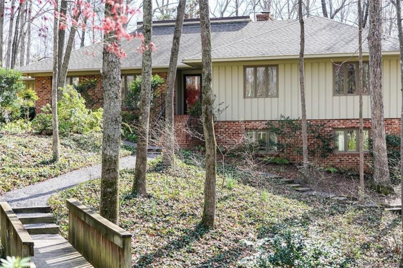 4310 Town And Country Drive