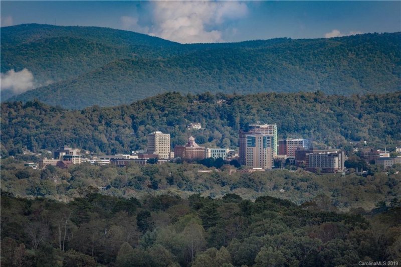 Property image 4 at 4 Chimney Crest Drive, Asheville, NC 28806