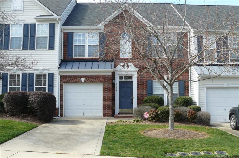 6021 Queens Walk Court