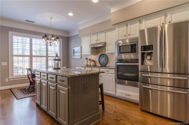 Property image 3 at 821 Treverton Drive, Matthews, NC 28105