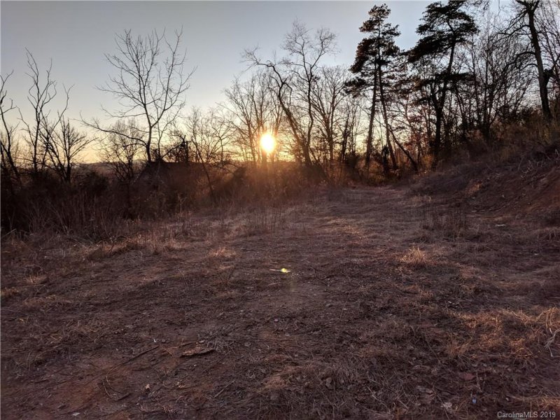 Property image 2 at 140 Baird Cove Lane, Asheville, NC 28804