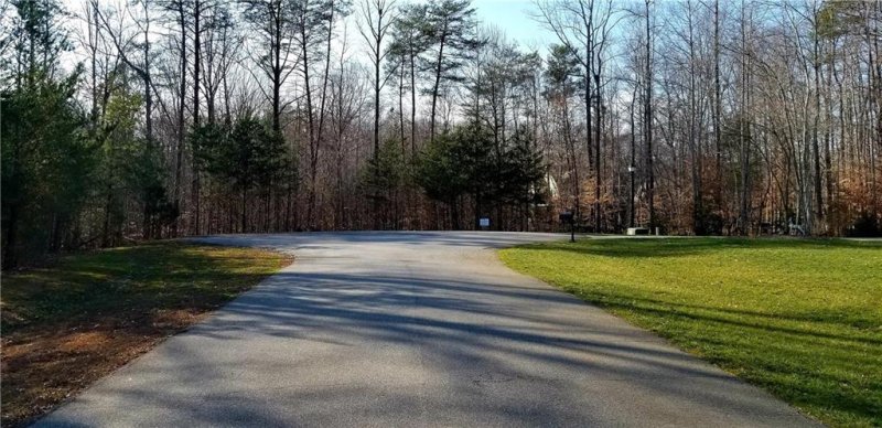 Property image 4 at 3019 Mountain Creek Drive, Sherrills Ford, NC 28673