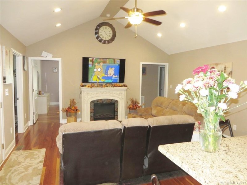 Property image 3 at 2231 Carriage Lane, Lincolnton, NC 28092