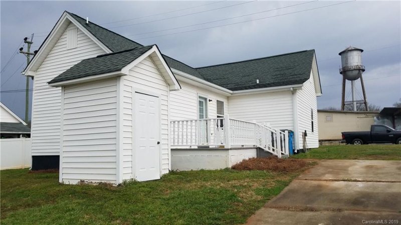 Property image 4 at 704 Brook Street, Belmont, NC 28012