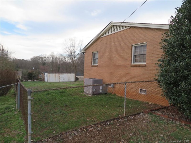 Property image 3 at 2137 Brookneal Drive, Gastonia, NC 28054