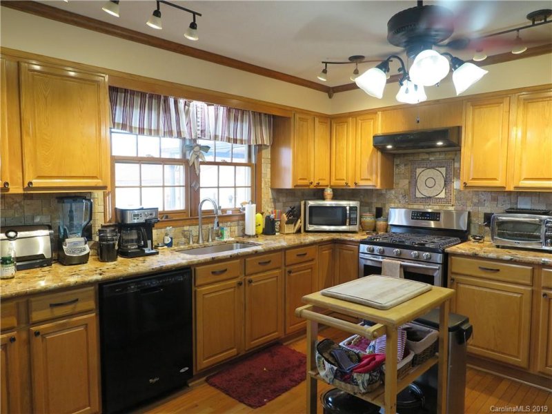 Property image 4 at 2137 Brookneal Drive, Gastonia, NC 28054