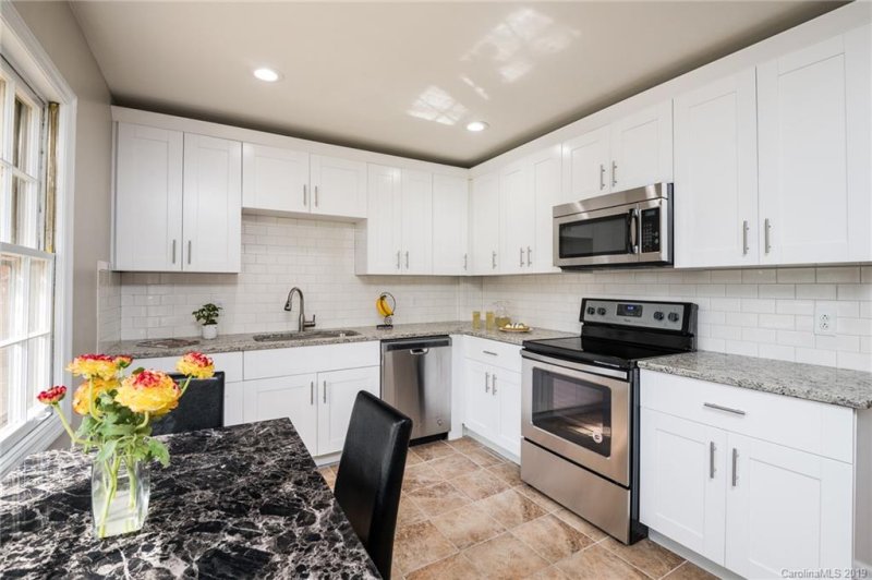 Property image 4 at 1014 Claremont Road, Charlotte, NC 28214