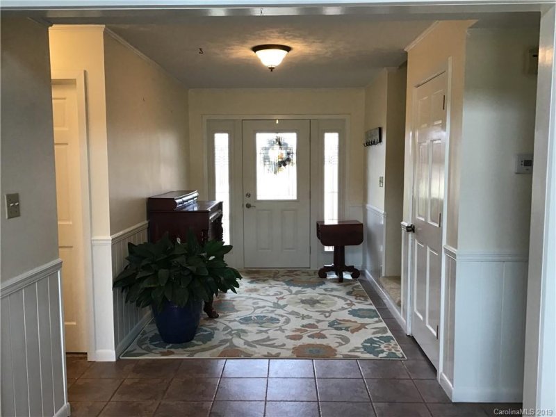 Property image 2 at 176 Country Drive, Statesville, NC 28625