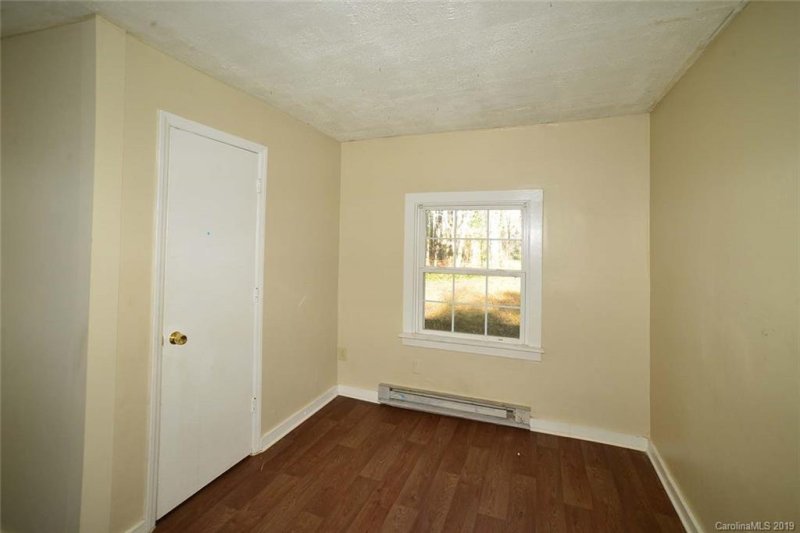 Property image 5 at 2852 Willow Street, Charlotte, NC 28208