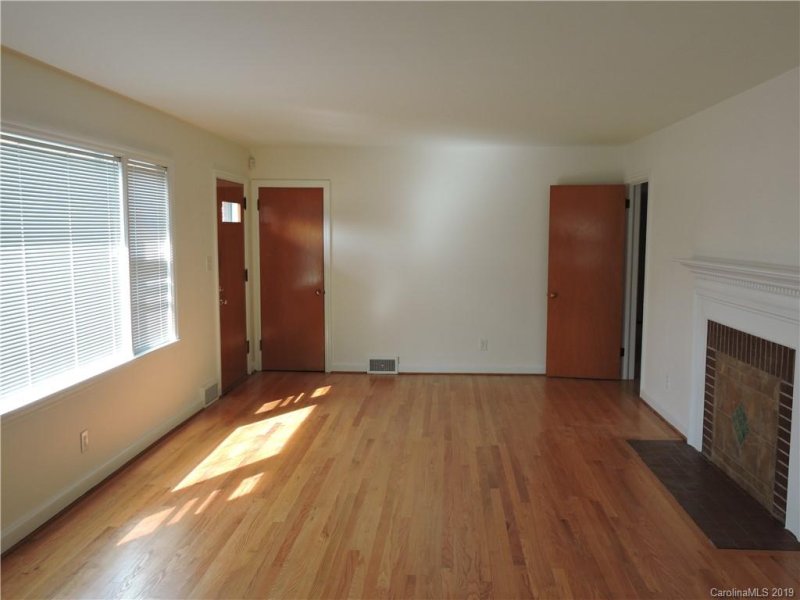 Property image 3 at 35 N Griffing Boulevard, Asheville, NC 28804