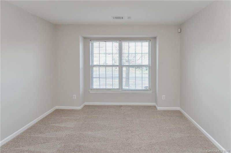 Property image 3 at 3810 Brookchase Lane, Charlotte, NC 28205