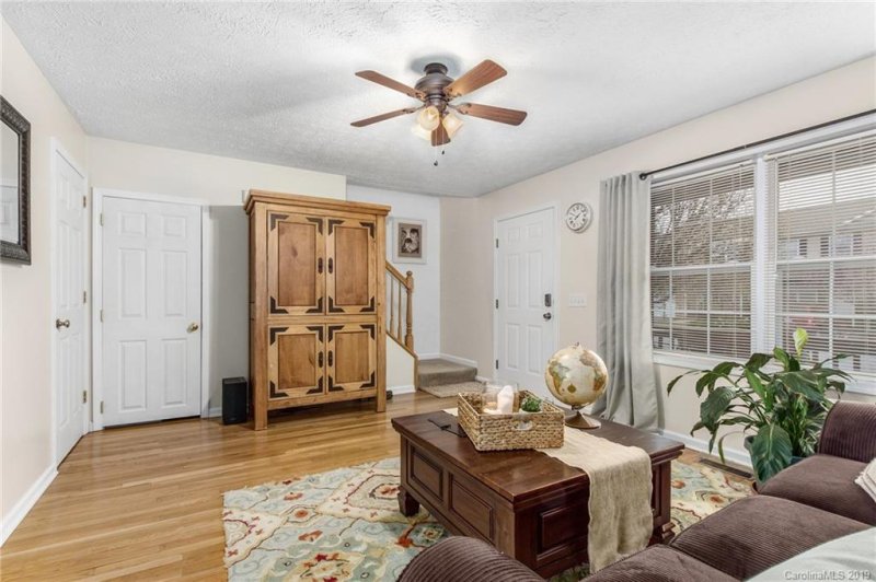 Property image 4 at 202 Pembrook Road, Swannanoa, NC 28778