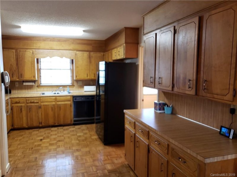 Property image 5 at 725 Knollwood Court, Rock Hill, SC 29732