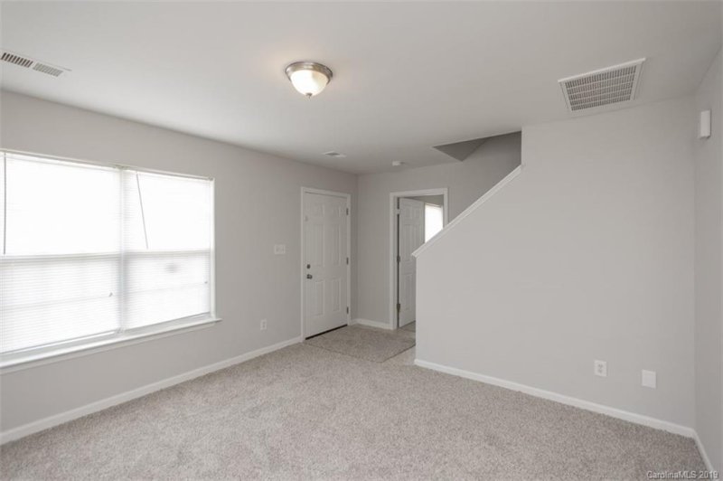 Property image 4 at 3546 Crestridge Drive, Charlotte, NC 28217