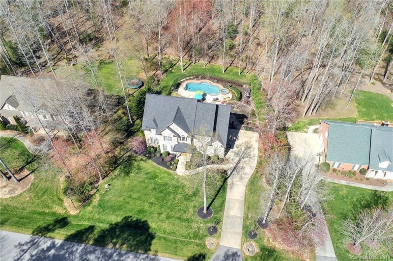 821 Savile Lane
