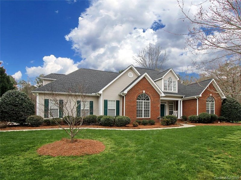 Property image 2 at 413 Hunters Point Drive, Indian Trail, NC 28079