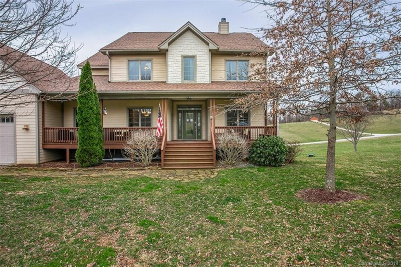 Property image 4 at 261 Grand Oaks Drive, Hendersonville, NC 28792