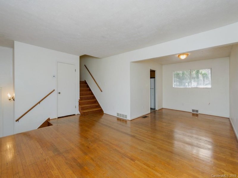 Property image 5 at 3 Mayfair Drive, Candler, NC 28715