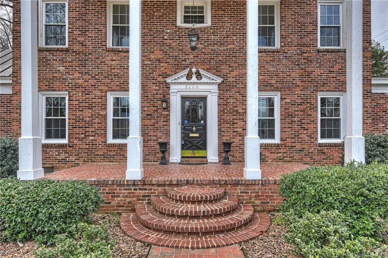 Property image 2 at 3106 Providence Road, Charlotte, NC 28211