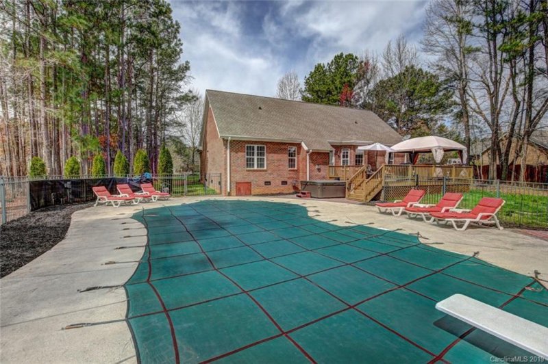 Property image 2 at 132 Kingfisher Drive, Mooresville, NC 28117