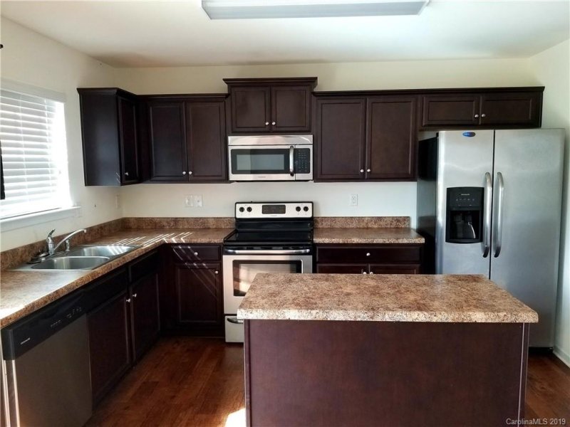 Property image 3 at 5311 Oakdale Ridge Road, Charlotte, NC 28216