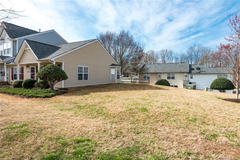 Property image 2 at 8049 Long House Lane, Fort Mill, SC 29707