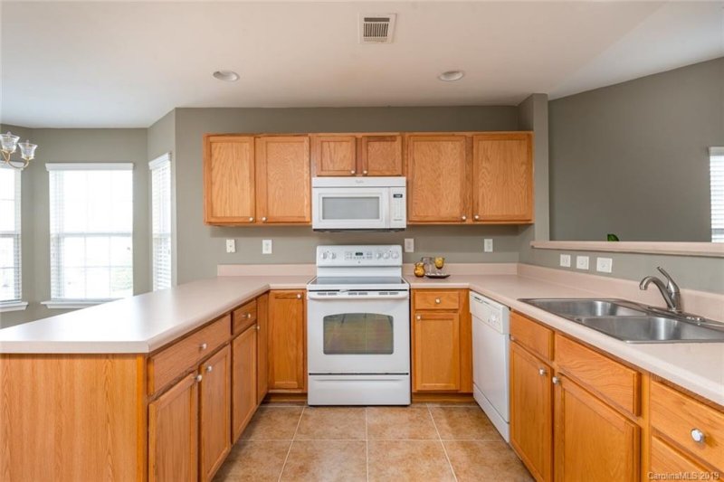 Property image 4 at 8049 Long House Lane, Fort Mill, SC 29707