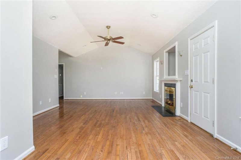 Property image 3 at 1205 Courtney Cove Court, Gastonia, NC 28052