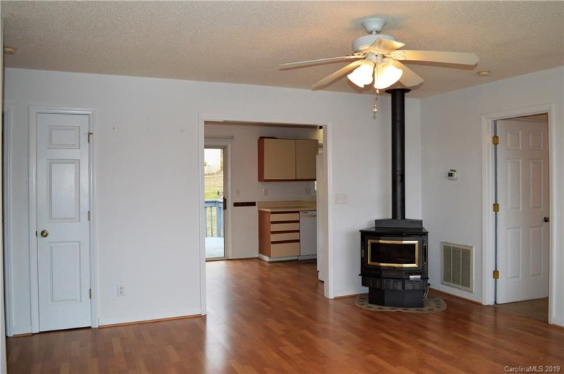 Property image 3 at 384 Hunters Ridge Drive, Mills River, NC 28759