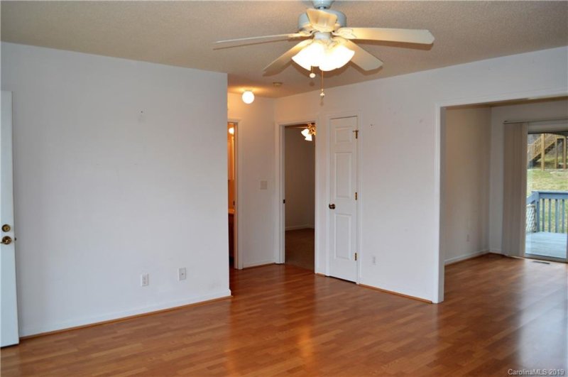 Property image 5 at 384 Hunters Ridge Drive, Mills River, NC 28759