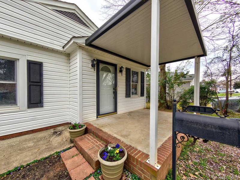 Property image 2 at 211 9th Street, Belmont, NC 28012