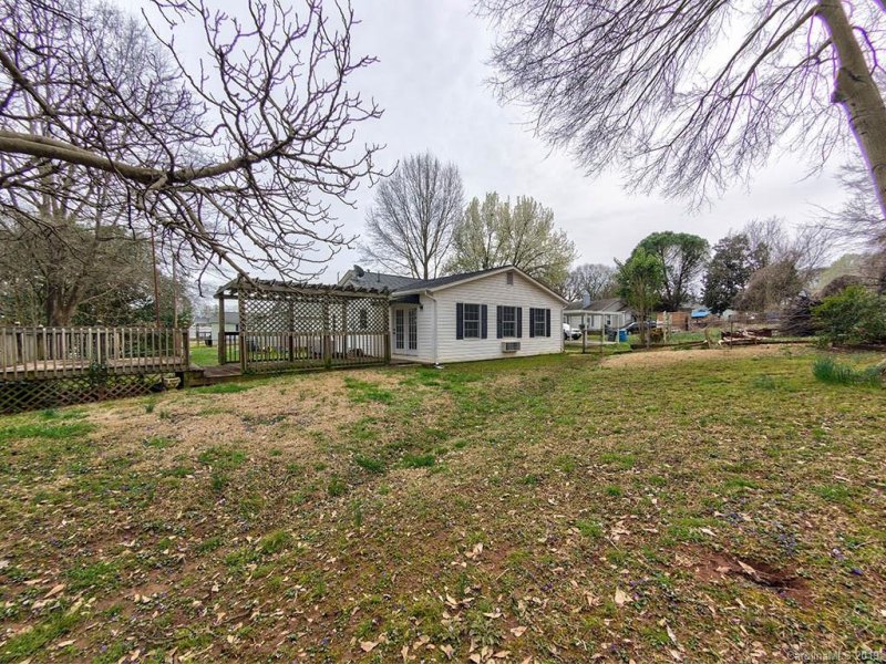 Property image 3 at 211 9th Street, Belmont, NC 28012