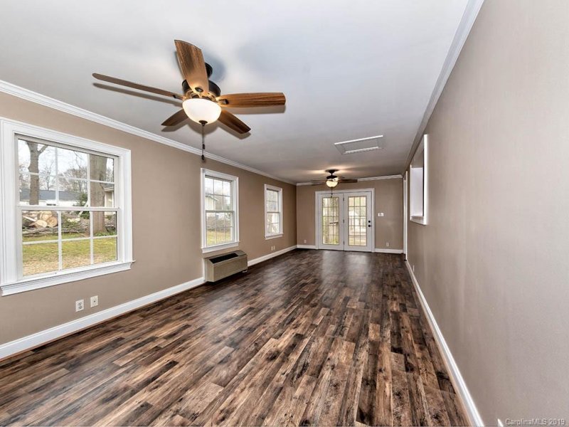 Property image 4 at 211 9th Street, Belmont, NC 28012